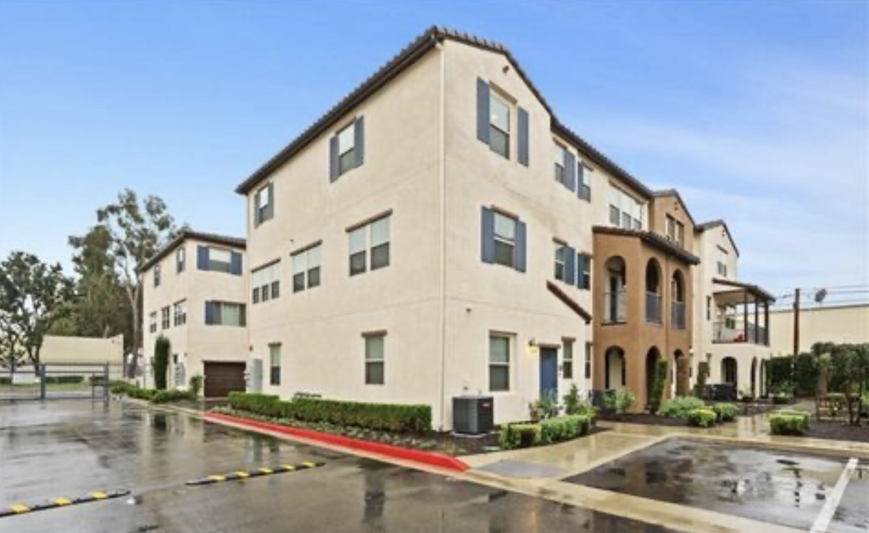Exterior view of 9871 Alburtis Ave. #38, Santa Fe Springs, CA